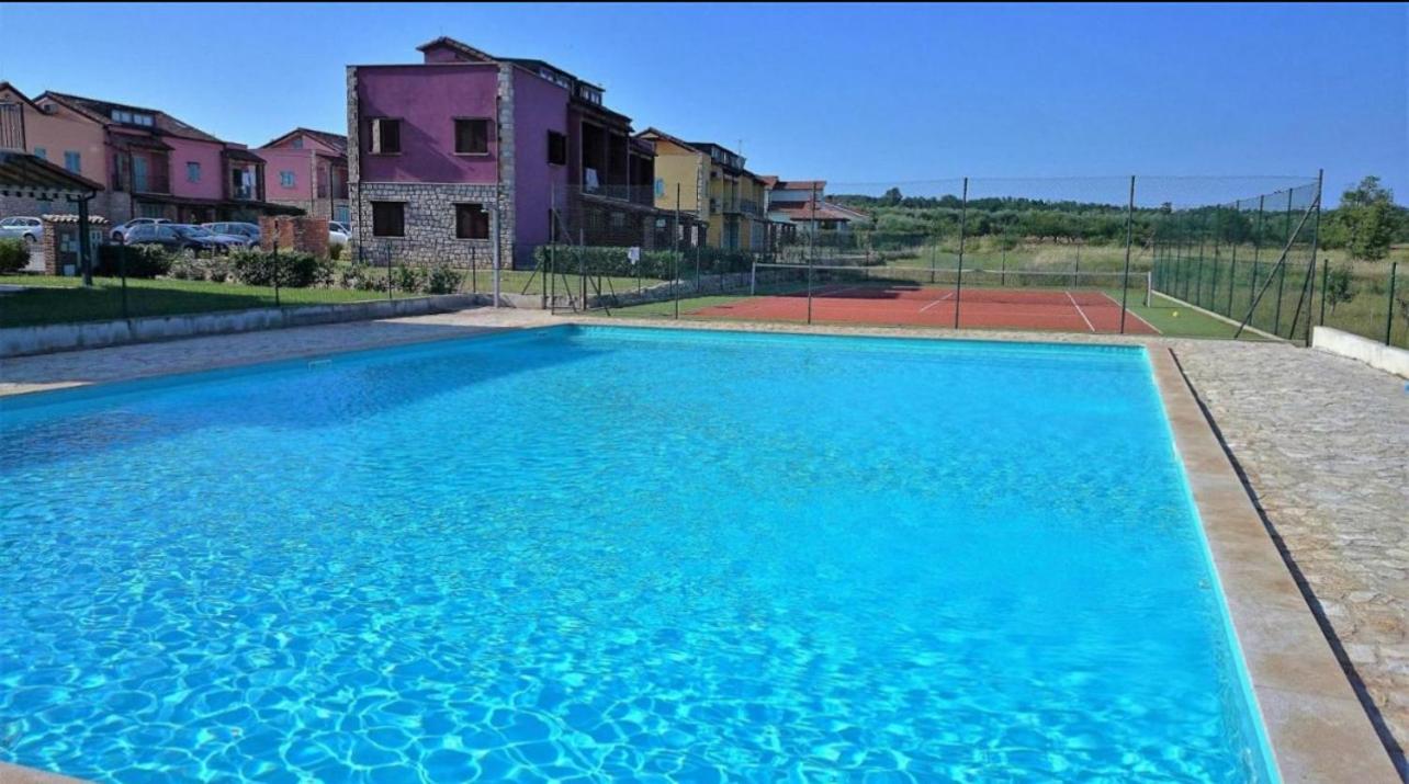 Apartment Aleks Tar-Vabriga Esterno foto