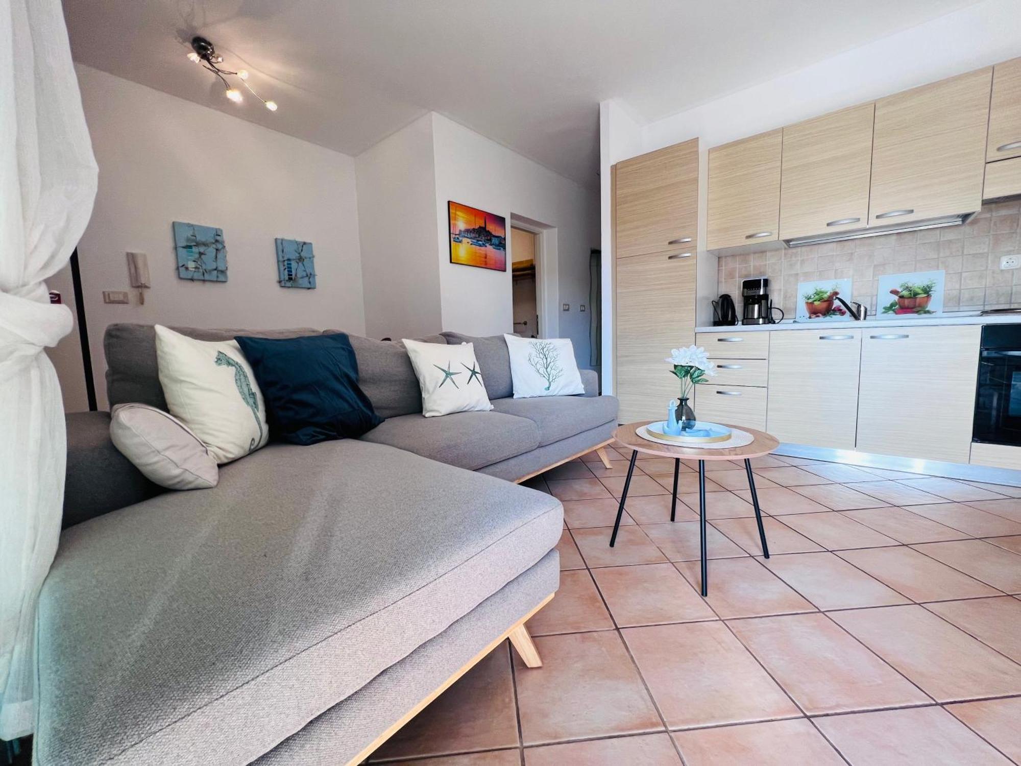 Apartment Aleks Tar-Vabriga Esterno foto